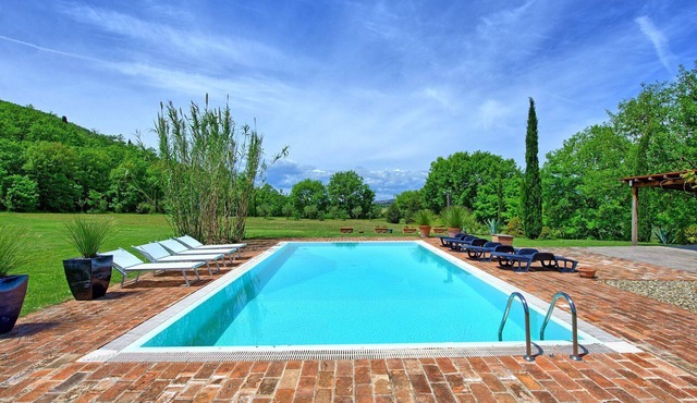 Villa Edo - Villa Rental with swimming pool near Cortona, Tuscany.