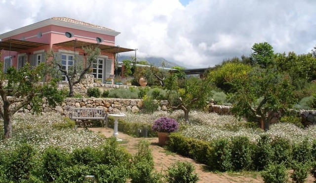 Villa in olive grown countryside near Sperlonga, Gaeta, beaches