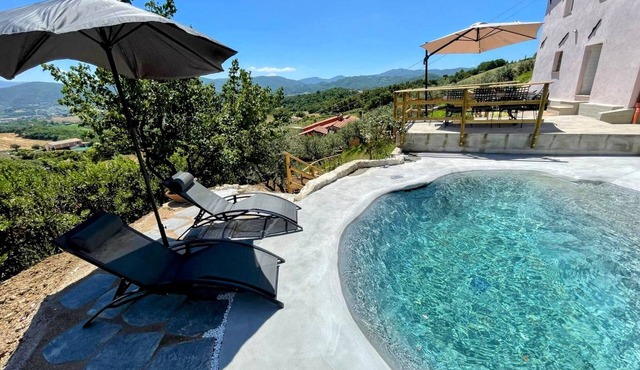 villa ipnotica - Spoleto 14 kms - amazing views - sleeps 7 - exclusive pool