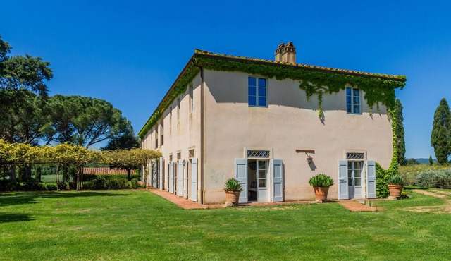 Villa 'La Vigna' with Private Pool, Wi-Fi and Air Conditioning