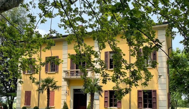 Villa Leopardi in Vignale