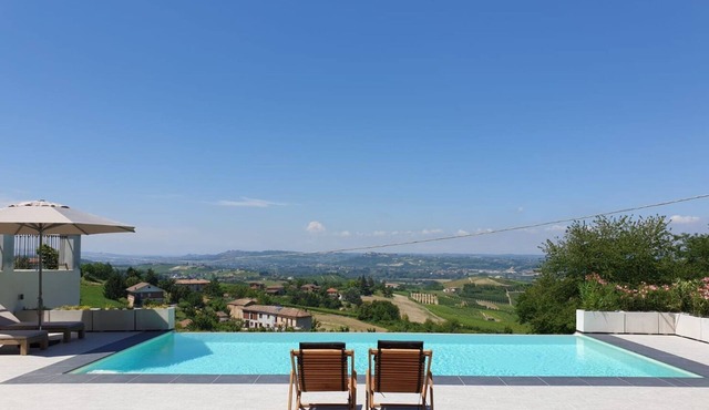 Villa Panorama Piemonte – Luxury hilltop retreat, private pool & Italian charm