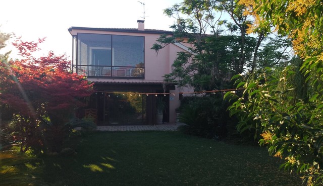 VILLA WITH A GARDEN, 5 KM FROM THE SEA