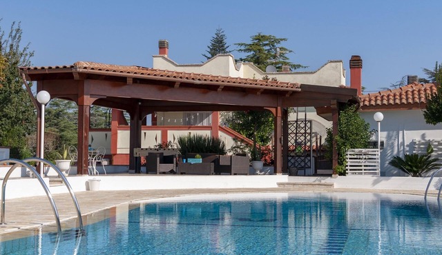 Villa with Private Pool in Puglia for 12 people