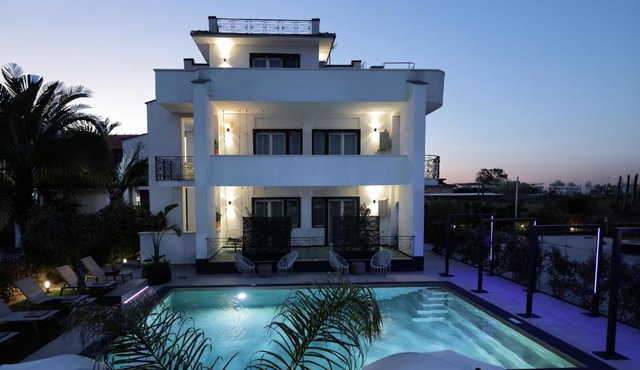 Viroga Suite Apartments