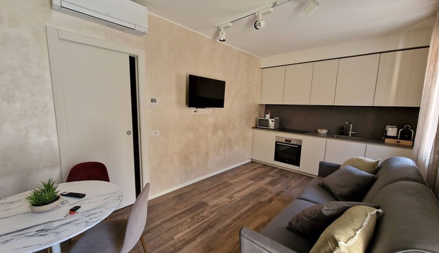 VR House: cozy apartment 15 minutes from Milan and 5 minutes from Rho Fiera