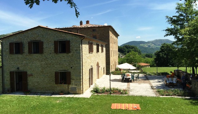 Wohnung in Apecchio mit Privatparkplatz by Interhome