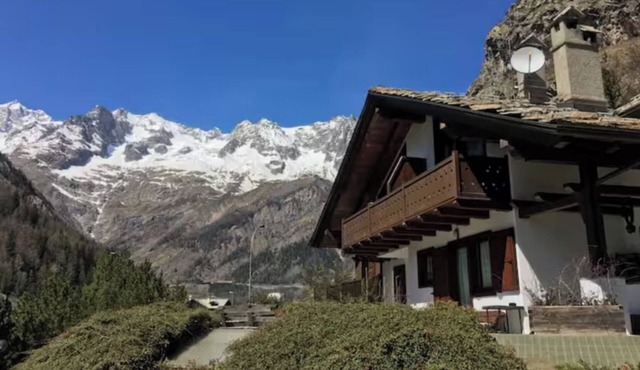 Wonderful apartment with garden and view of Mont Blanc