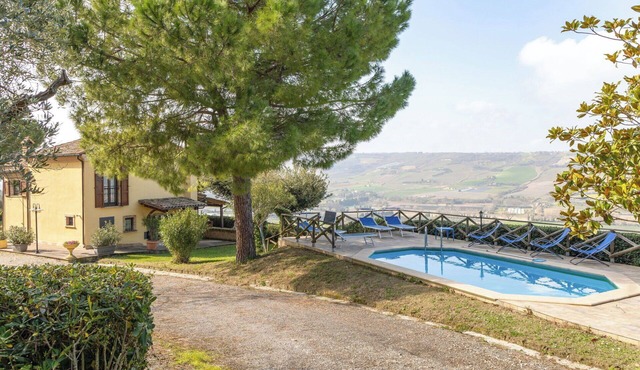 Wonderful private villa with WIFI, private pool, terrace, pets allowed and panoramic view