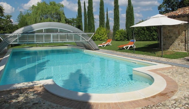 Wonderful private villa for 10 guests with private pool, WIFI, TV, terrace, pets allowed and par...