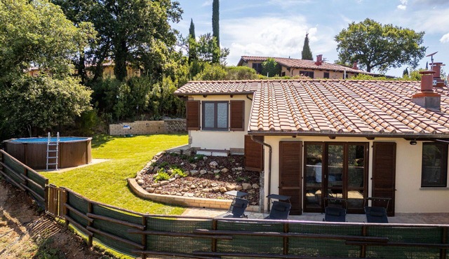 Wonderful private villa with A/C, private pool, WIFI, hot tub, TV, patio and panoramic view