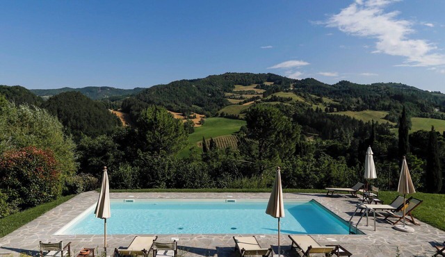 Wonderful private villa for 6 guests with private pool, WIFI, TV, patio and panoramic view