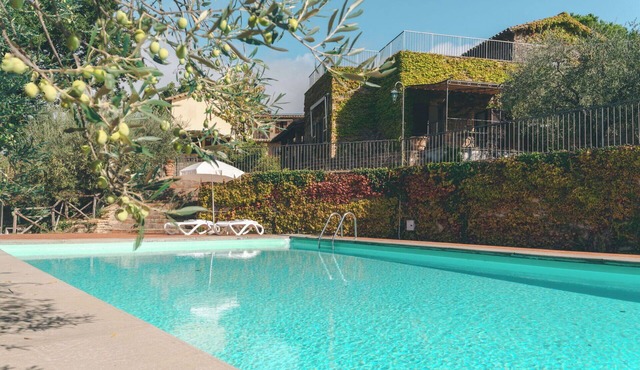 Wonderful villa for 7 guests with WIFI, pool, TV and terrace, close to Assisi