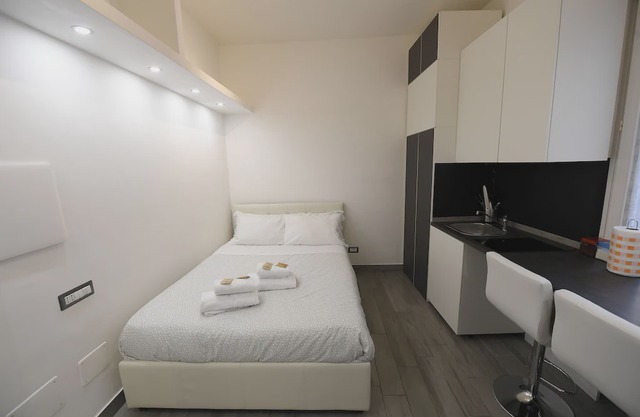 1 bedroom(s) Studio near Roma