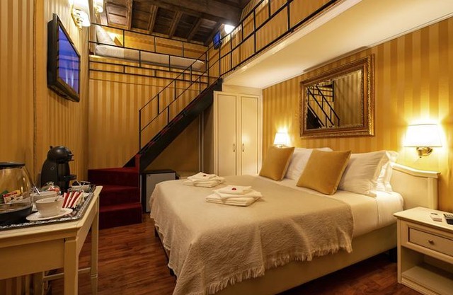 Canova Rooms in Spanish Steps
