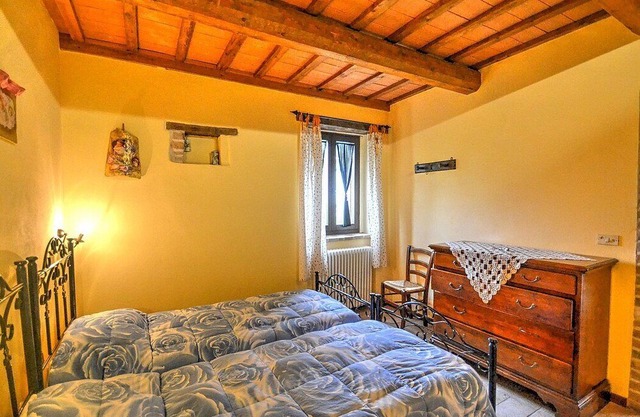 Casa Noriana F, fully refundable with voucher*: A characteristic and welcoming apartment situated in a quiet location, surrounded by a wonderful garden, with Free WI-FI.