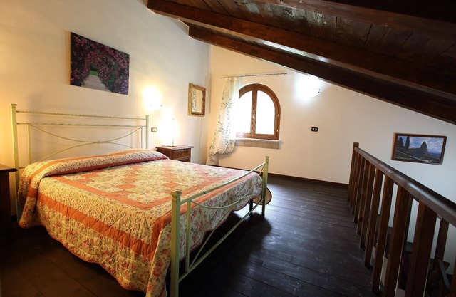 Holiday Giungano Persons Bedrooms 