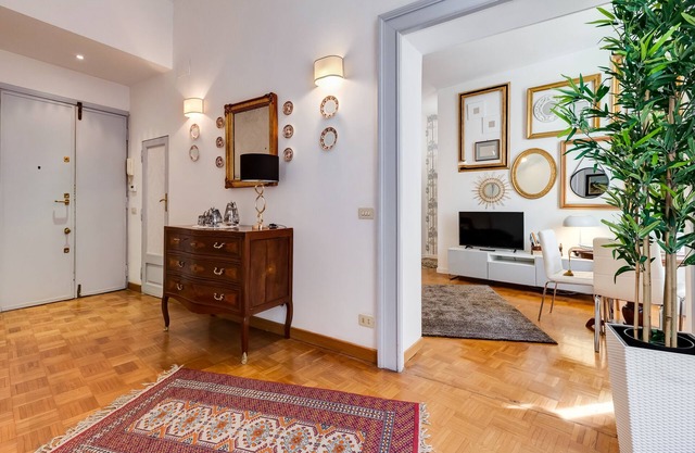 Fabulous Pantheon Apartment
