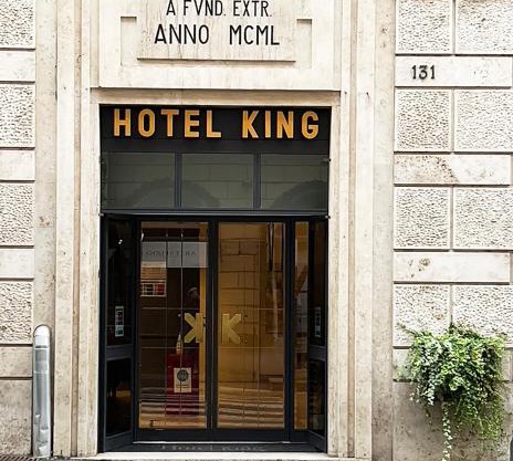 Hotel King