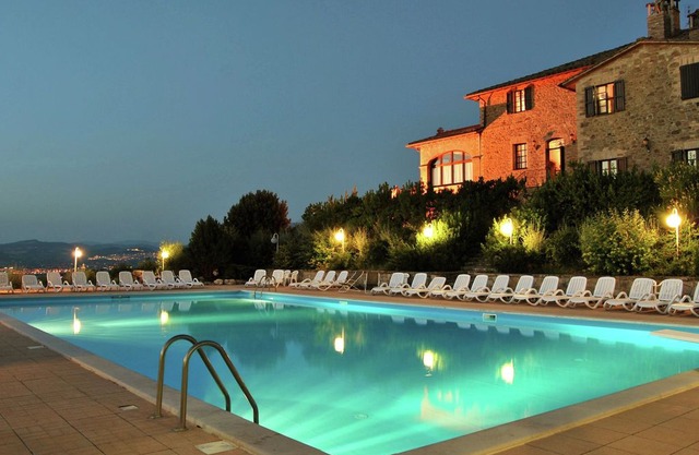 Lovely Apartment in Passaggio di Bettona with Pool