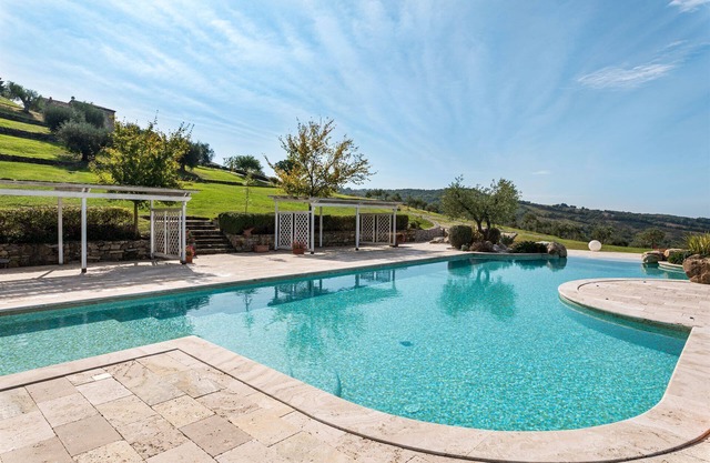 Ovile Fattoria La Pieve Roccalbegna Grosseto Maremma 