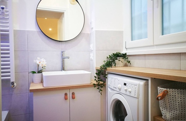 Strategic new two-room apartment 2 steps from the Vatican