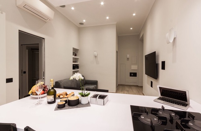 Vatican Luxury Apartment for couples or families