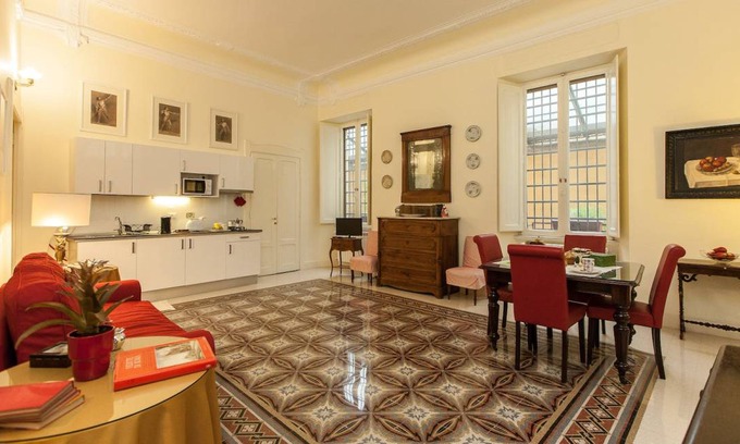 Roman Ghetto Apartment | 110 m² Apartment ∙ 3 bedrooms ∙ 6 guests