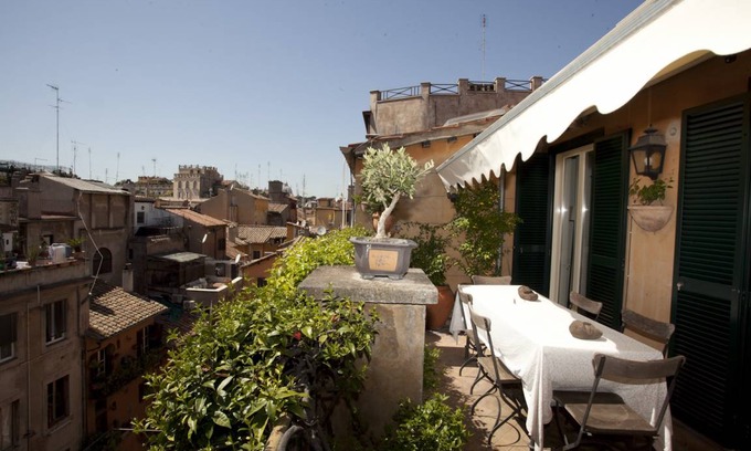 Rione VI Parione Apartment | 120 m² Apartment ∙ 2 bedrooms ∙ 4 guests