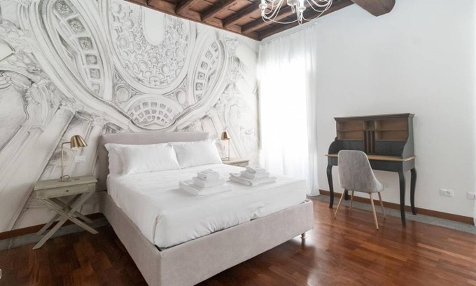 Rione III Colonna Apartment | 150 m² Apartment ∙ 4 bedrooms ∙ 10 guests
