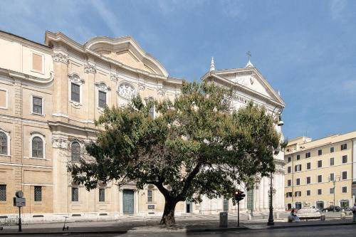Rione VI Parione Apartment | 180 m² Apartment ∙ 2 bedrooms ∙ 12 guests