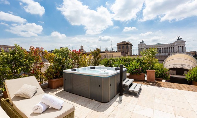 Rome City Centre Apartment | 210 m² Apartment ∙ 4 bedrooms ∙ 8 guests