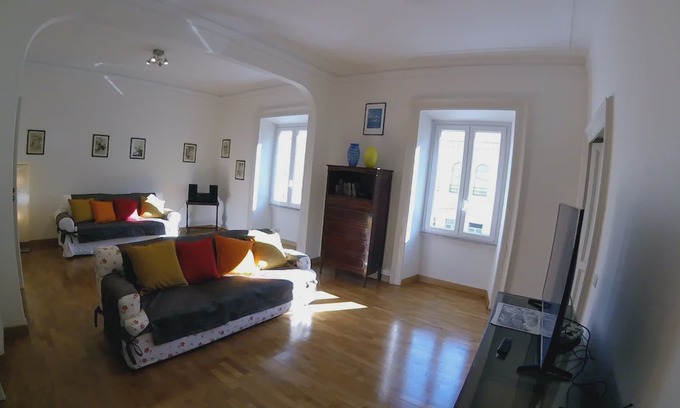 Monti Apartment | 3 bedroom(s) Apartment near Roma