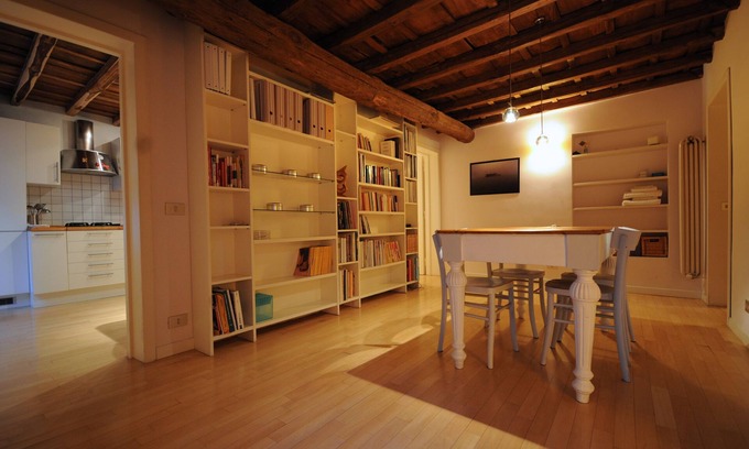 Trastevere Apartment | a nest in Trastevere near San Pietro