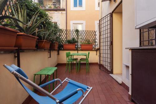 Rione V Ponte Apartment | Apartment with terrace near Piazza Navona - FromHometoRome