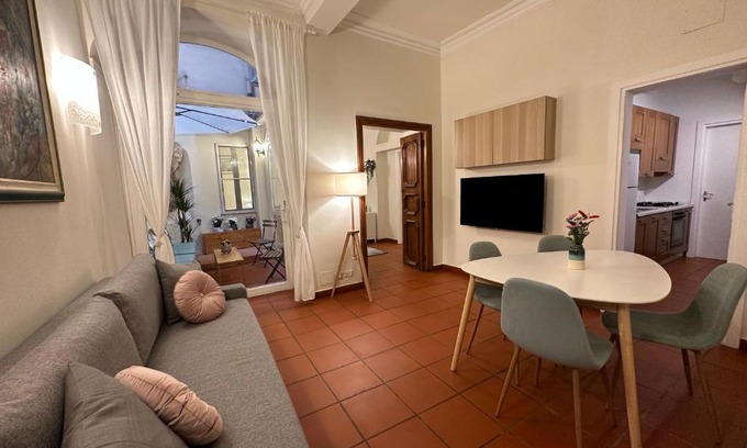 Rione VI Parione Apartment | Appartamento Fiorano a Piazza Navona
