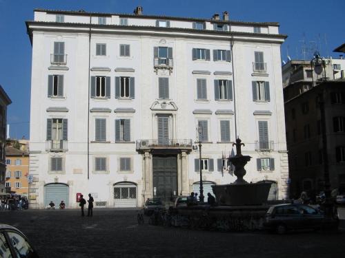 Rione VII Regola Apartment | Appartamento Piazza Farnese