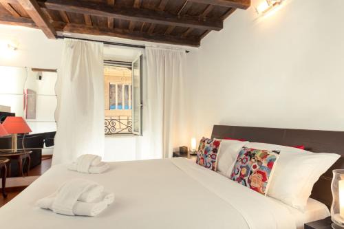 Rione XI Sant'Angelo Apartment | Bella Elena apartment - Jewish Ghetto