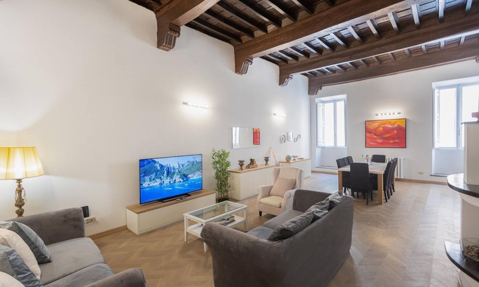 Rione VIII Sant'Eustachio Apartment | Bramante Luxury Apartment