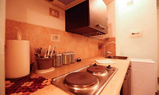 Rione VI Parione Apartment | Campo de Fiori mold