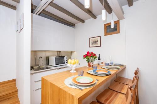 Rione VIII Sant'Eustachio Apartment | Casa Di Armando al Pantheon