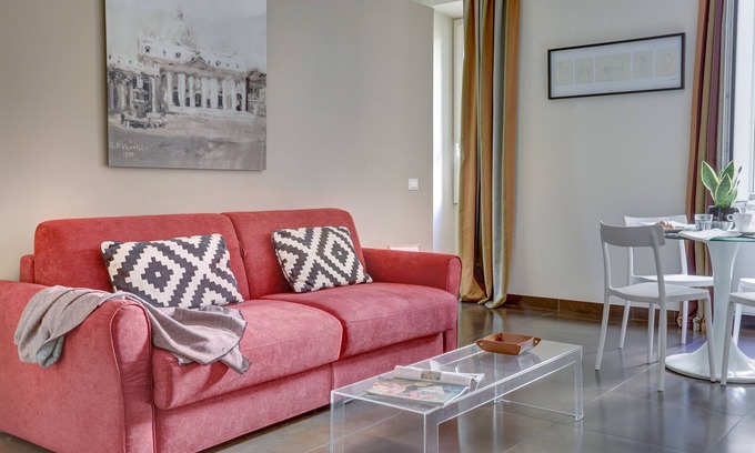 Monti Apartment | Colosseo Gardens - C7