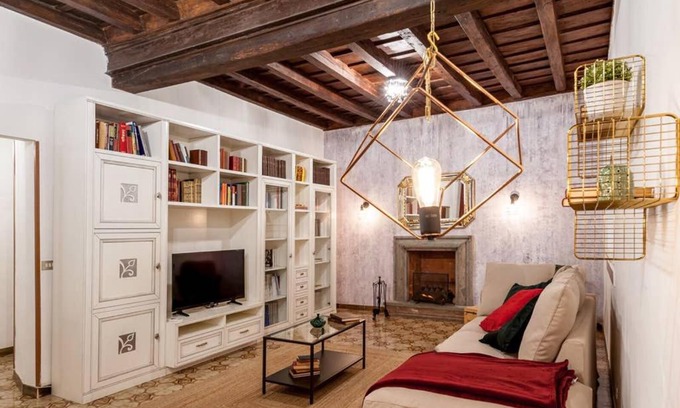 Rione V Ponte Apartment | CORONARI 31