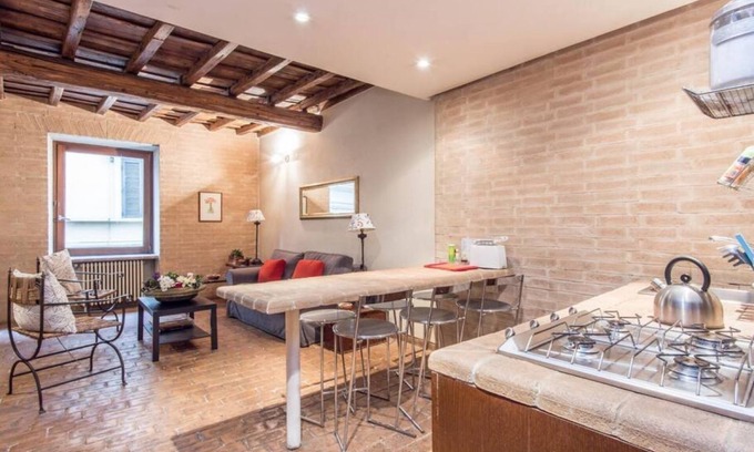 Rione VI Parione Apartment | Elegant Apartment Campo dei Fiori