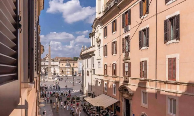 Navona Apartment | Elegant Renovated Apartment in the Heart of Rome