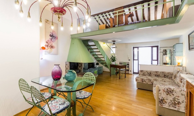 Trastevere Apartment | Enjoy your stay - Trastevere Rome Apartment with courtyard