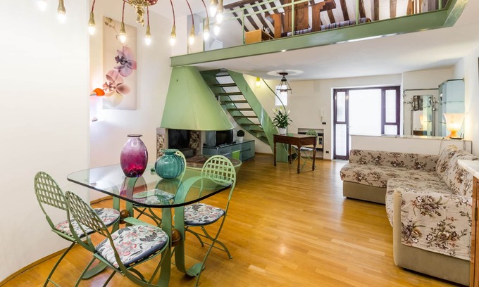 Trastevere Apartment | Enjoy your stay - Trastevere Rome Apartment with courtyard