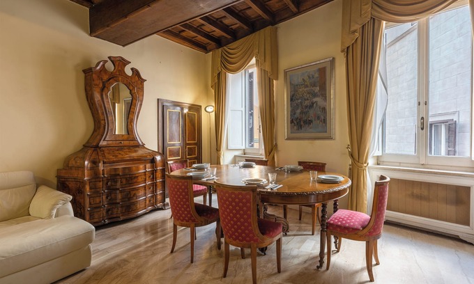 Rione V Ponte Apartment | Exclusive 150 SQM Piazza Navona