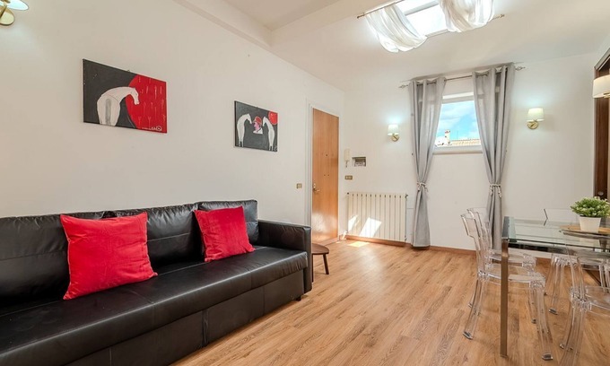 Rione IV Campo Marzio Apartment | Frattina Sky Apartment Spanish Steps