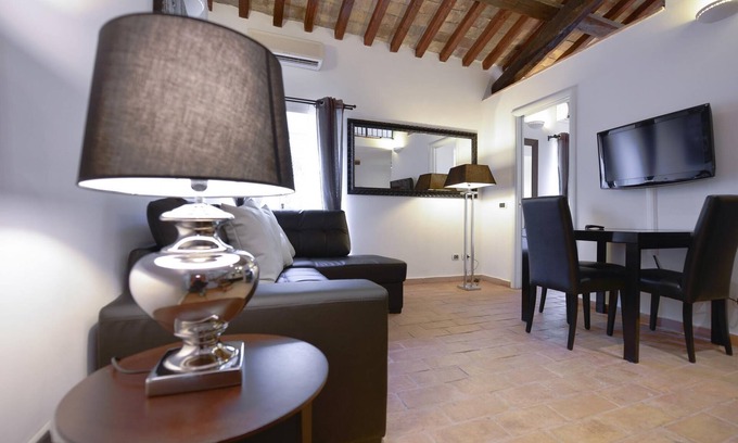 Monti Apartment | Ibernesi Apartment - Two Bedroom Apartment, Sleeps 6